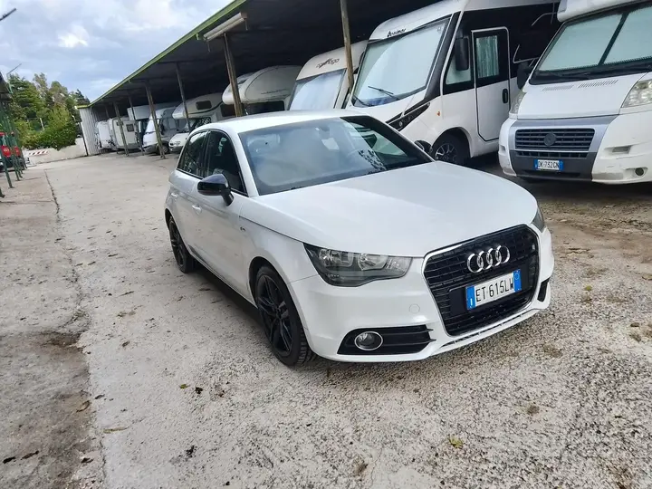 Audi A1 2012 photo 2