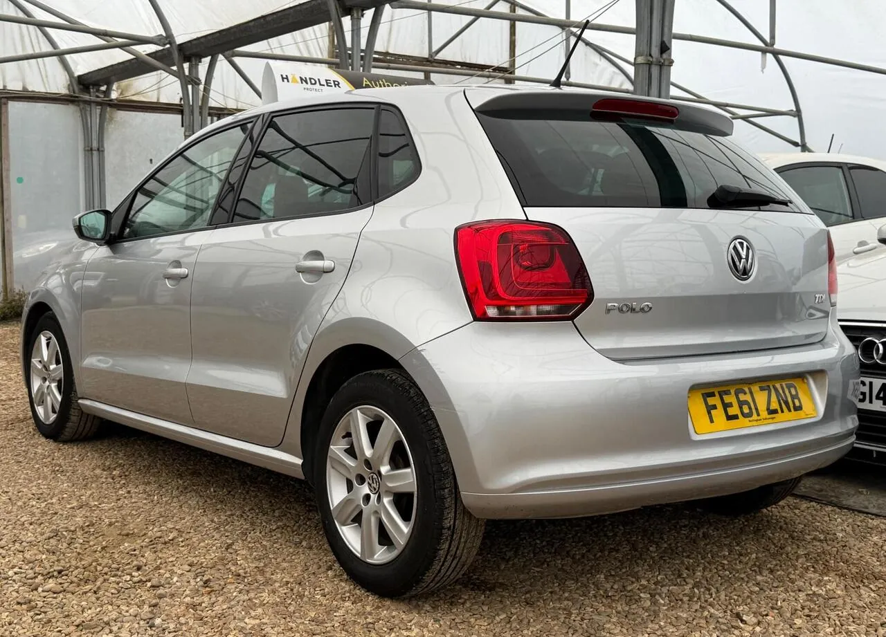 Volkswagen Polo 2011 photo 2