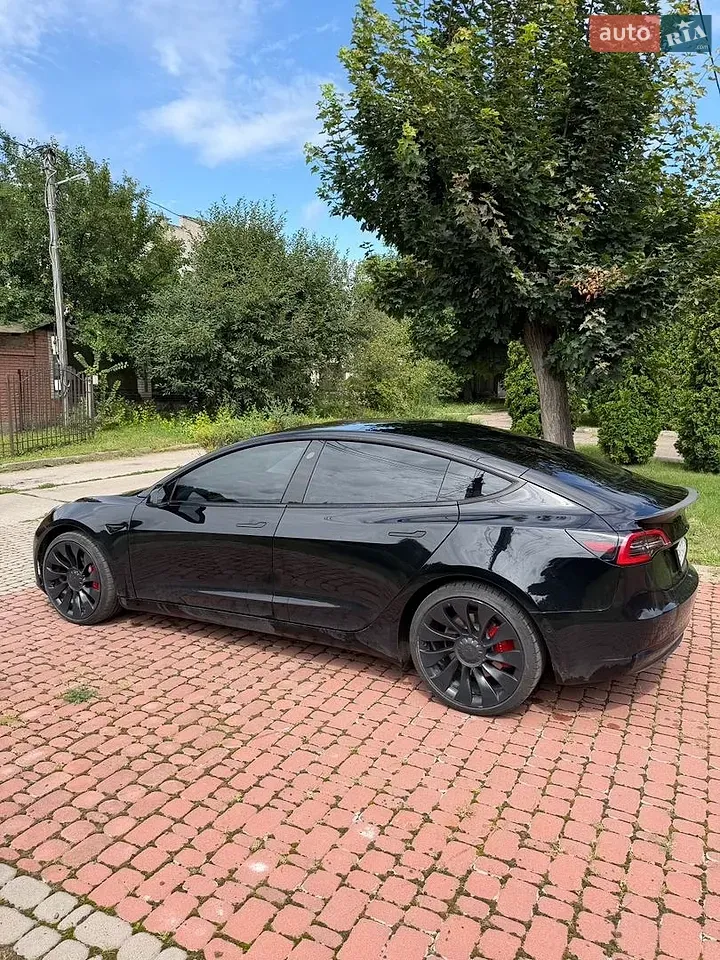 Tesla Model 3 2022 photo 3