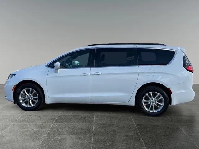 Chrysler Pacifica 2022 photo 2