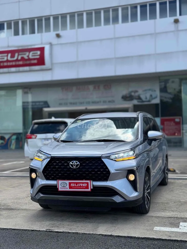 Toyota Veloz Cross