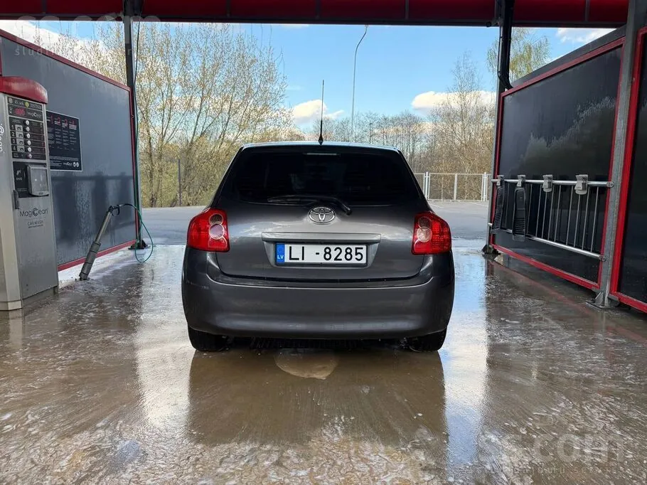 Toyota Auris 2008 photo 3