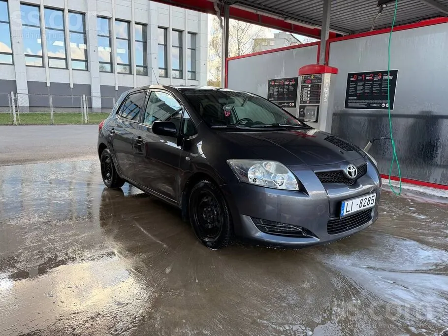 Toyota Auris 2008 photo 2