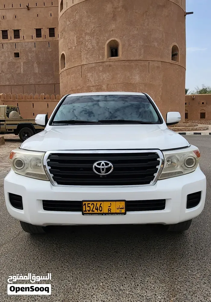 Toyota Land Cruiser 2014 photo 2