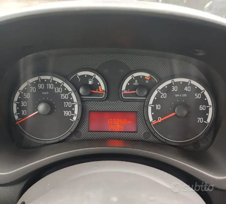 Fiat Panda 2011 photo 2