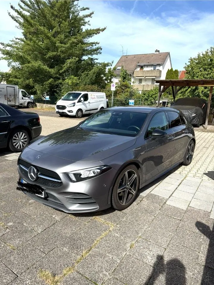 Mercedes-Benz A 180