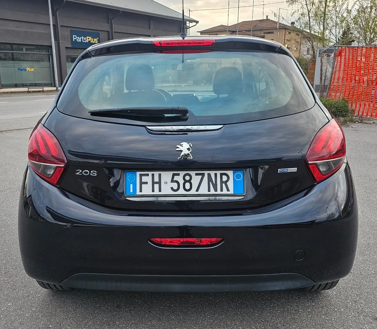 Peugeot 208 2017 photo 5