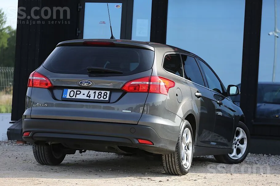 Ford Focus 2015 photo 2
