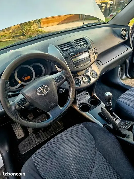 Toyota Rav4 2009 photo 3