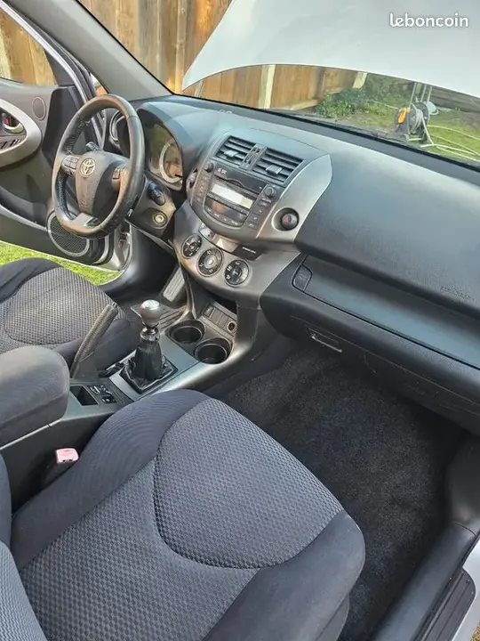 Toyota Rav4 2009 photo 4