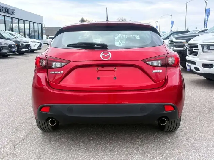 Mazda 3 2015 photo 3