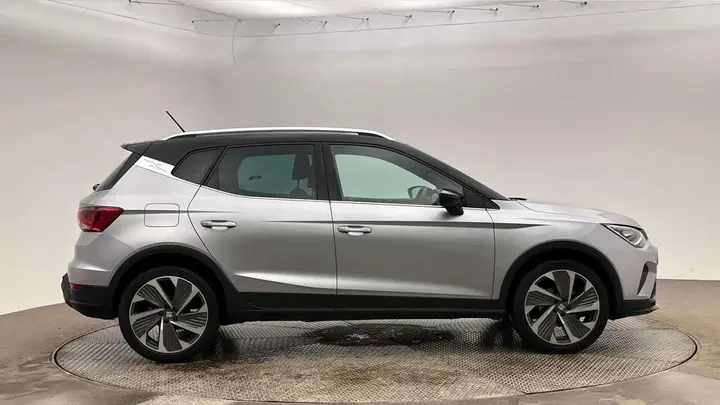 Seat Arona 2023 photo 4