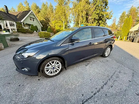 Ford Focus 2014 photo 2