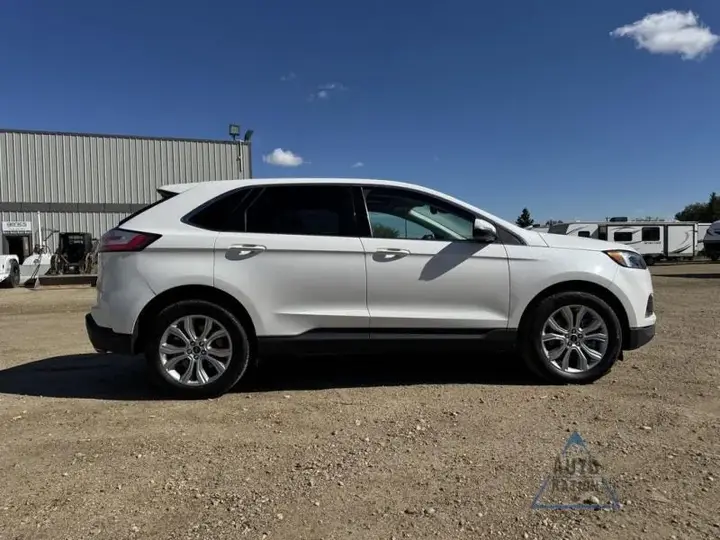 Ford Edge 2022 photo 2