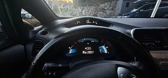 Nissan Leaf 2013 photo 5
