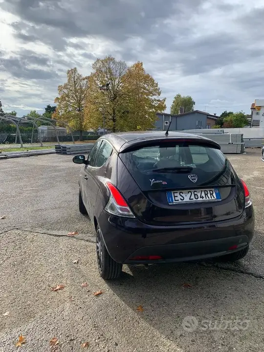 Lancia Ypsilon 2013 photo 3