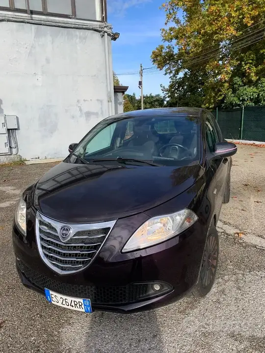 Lancia Ypsilon 2013 photo 5