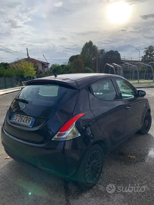 Lancia Ypsilon 2013 photo 4