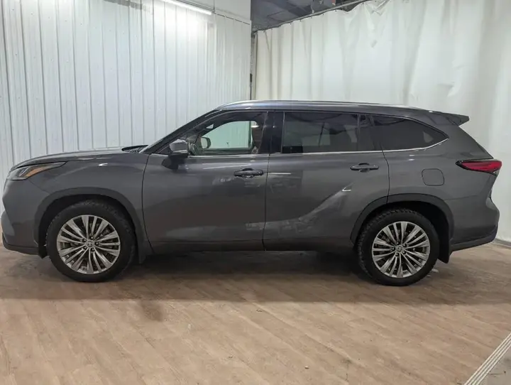 Toyota Highlander 2022 photo 4