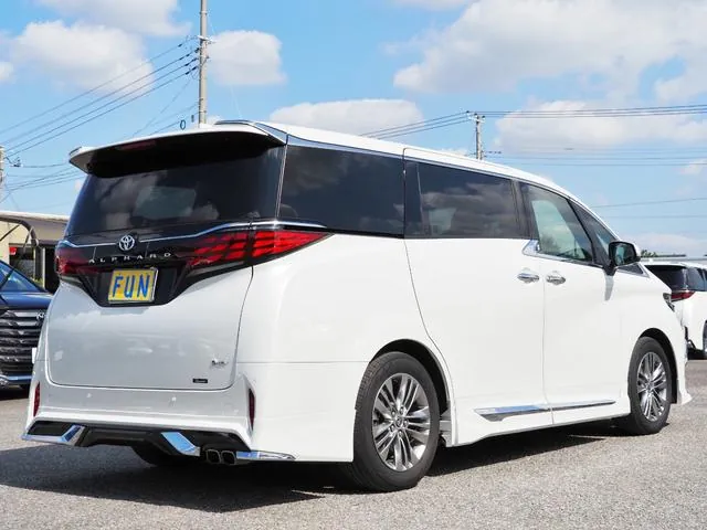 Toyota Alphard 2025 photo 5