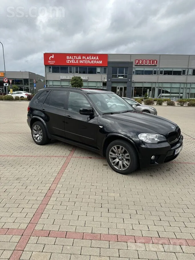 BMW X5 2008 photo 2
