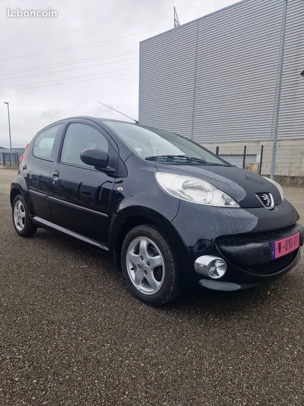 Peugeot 107 2008 photo 3