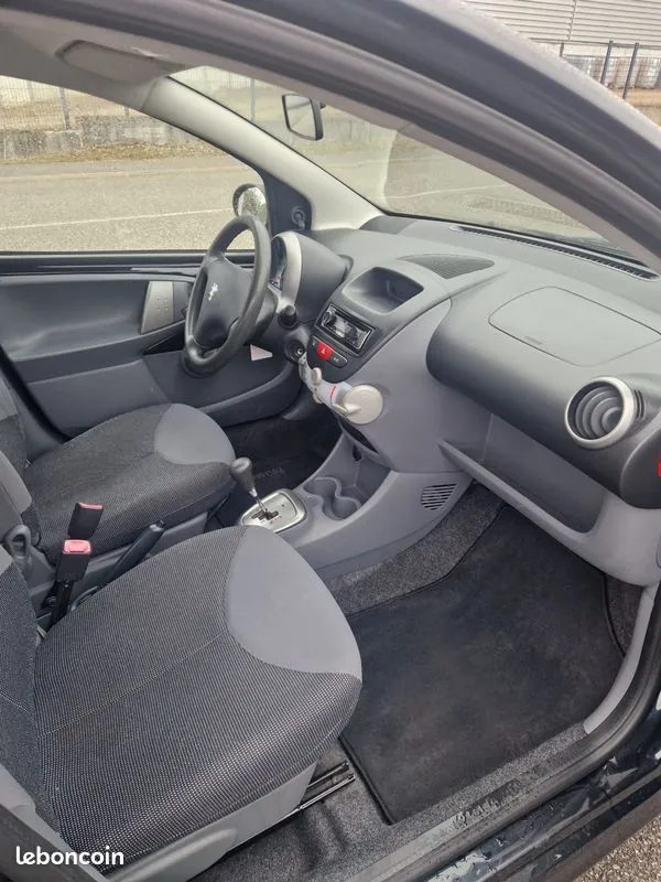 Peugeot 107 2008 photo 5