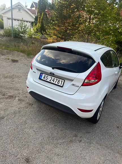 Ford Fiesta 2009 photo 3