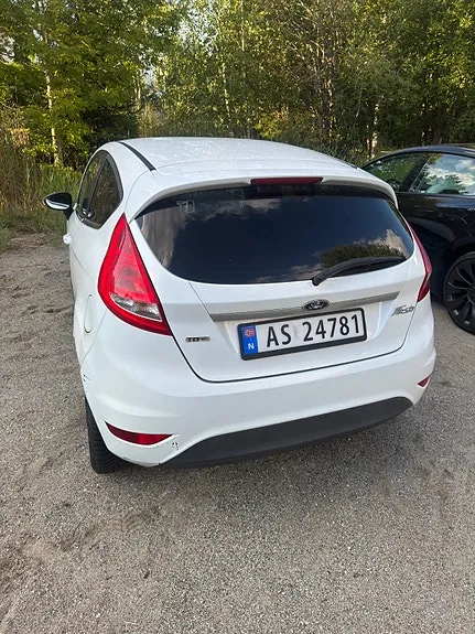 Ford Fiesta 2009 photo 2