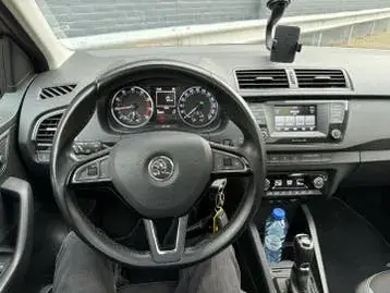 Skoda Fabia 2015 photo 3