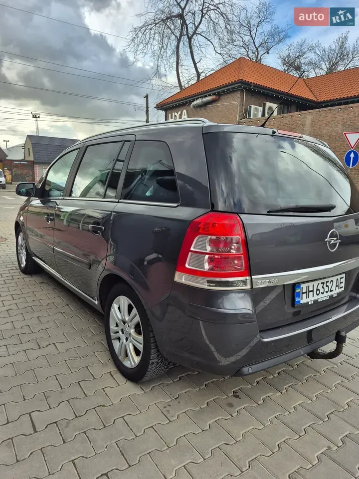 Opel Zafira 2011 photo 5