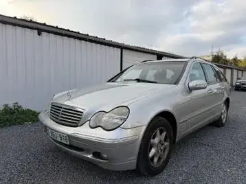 Mercedes-Benz C220