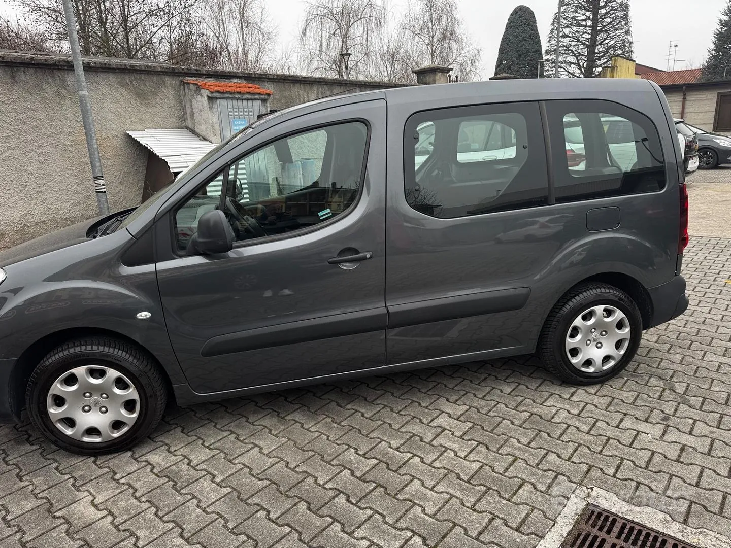 Peugeot Partner 2014 photo 2
