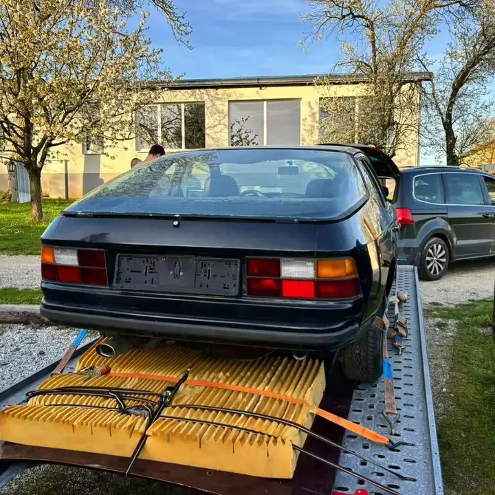 Porsche 924 1981 photo 2