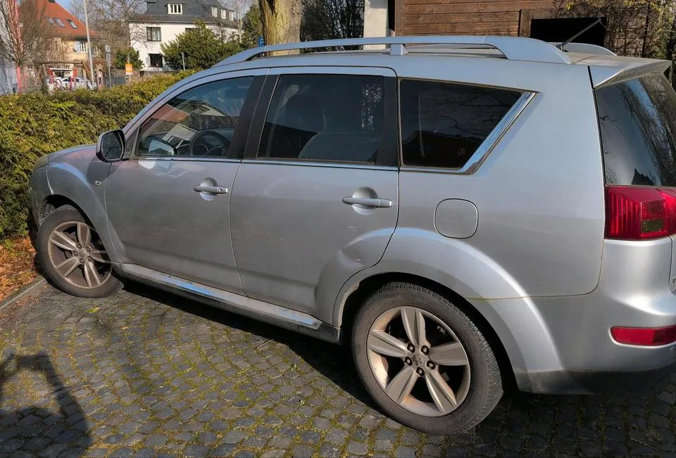 Peugeot 4007