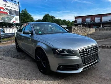 Audi A4 2011 photo 2