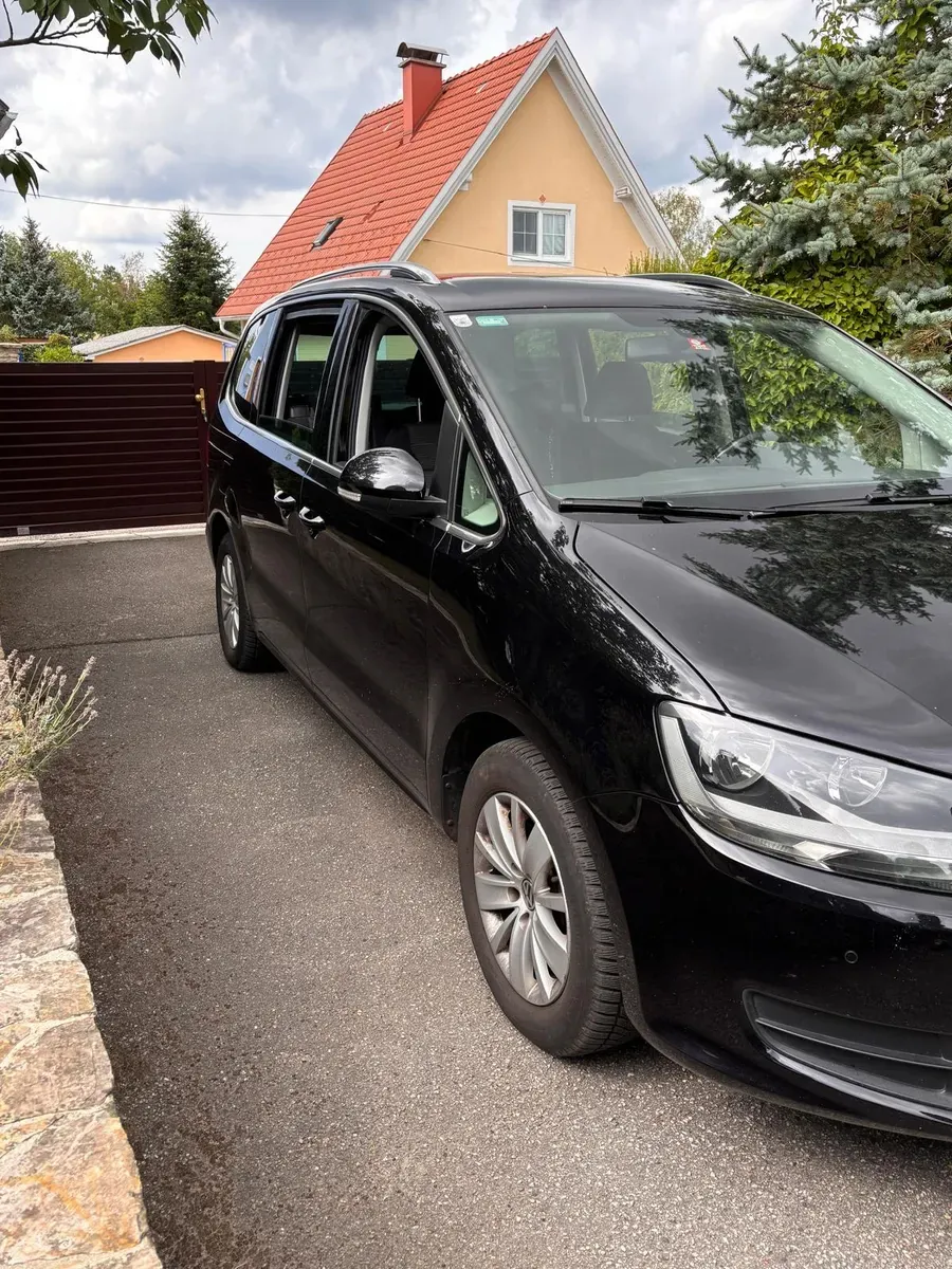 Volkswagen Sharan 2011 photo 2