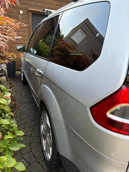Ford Galaxy 2012 photo 5