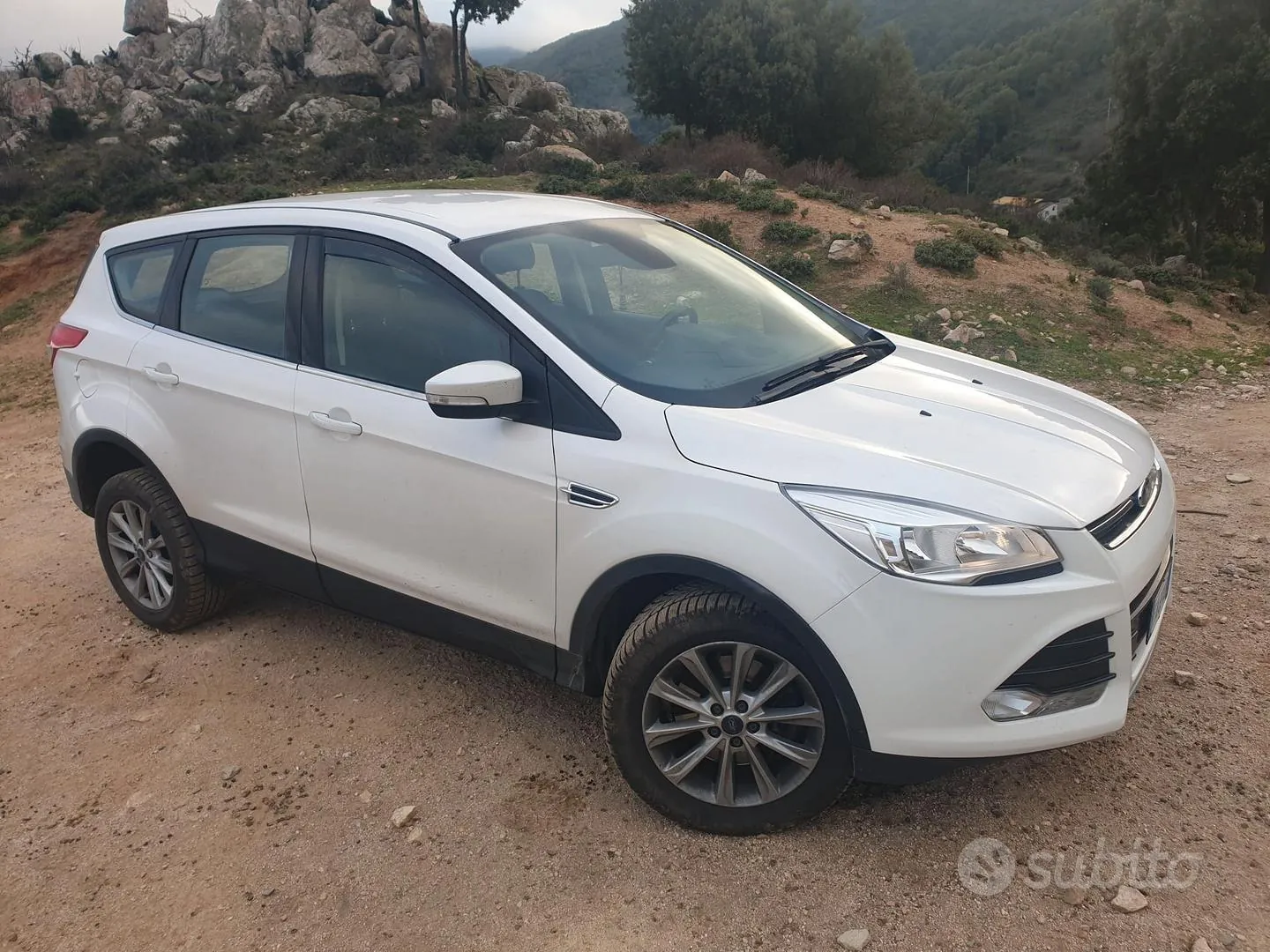 Ford Kuga 2015 photo 3