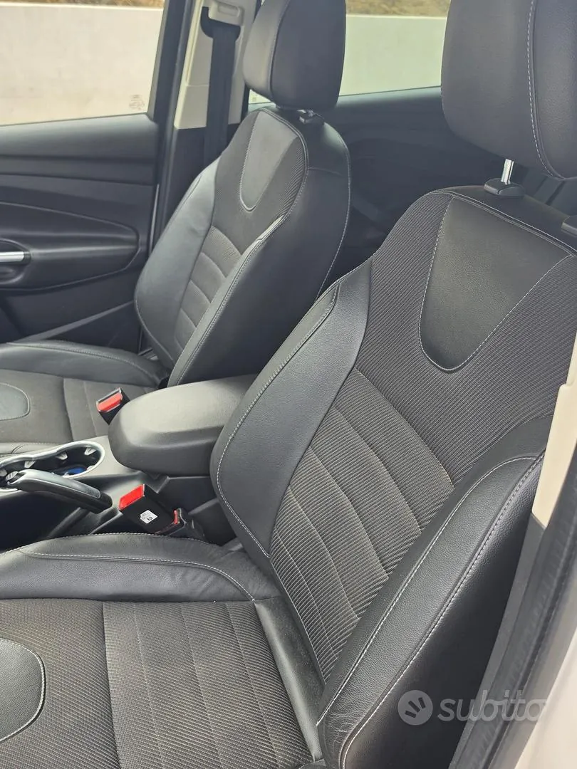 Ford Kuga 2015 photo 5