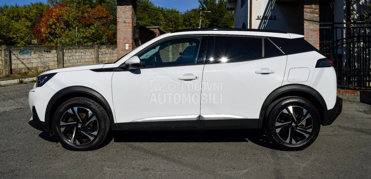 Peugeot 2008 2021 photo 3