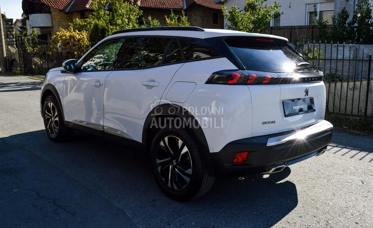 Peugeot 2008 2021 photo 4