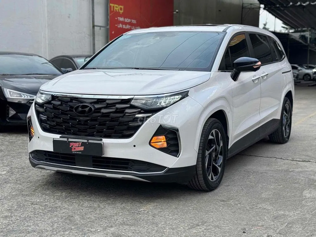 Hyundai Custin
