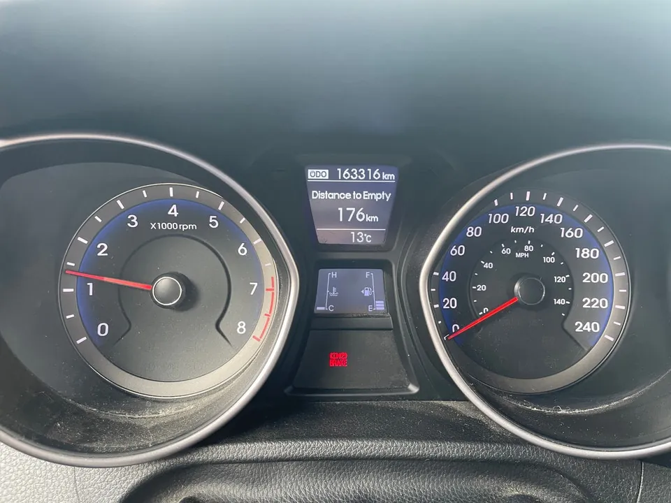 Hyundai Elantra 2013 photo 5