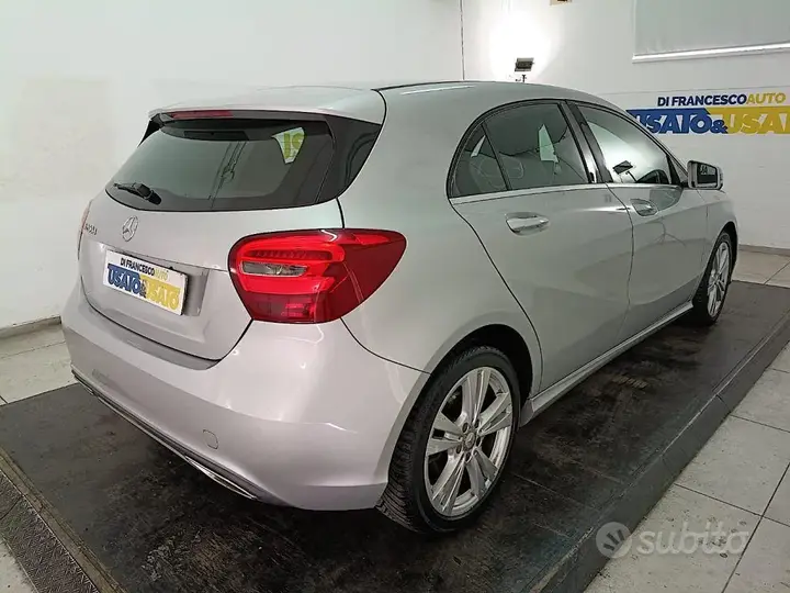 Mercedes-Benz A 200 2017 photo 2
