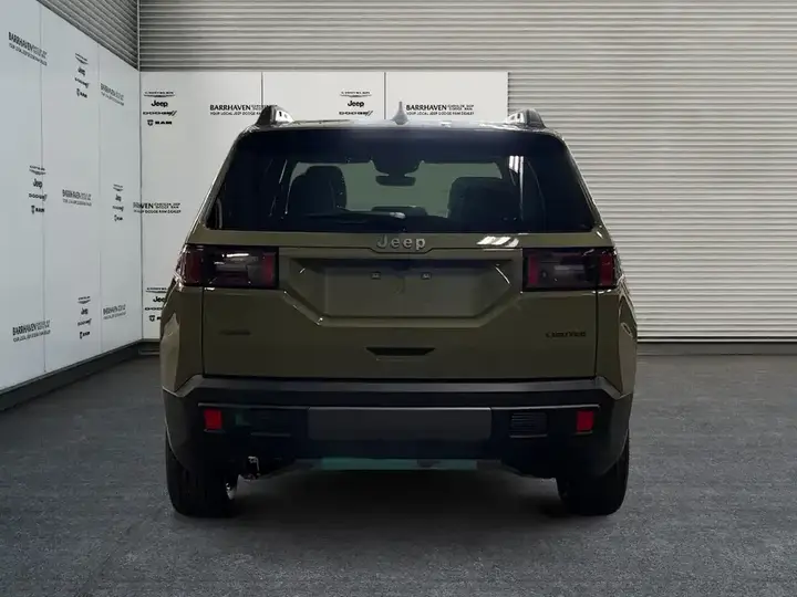 Jeep Cherokee 2026 photo 4