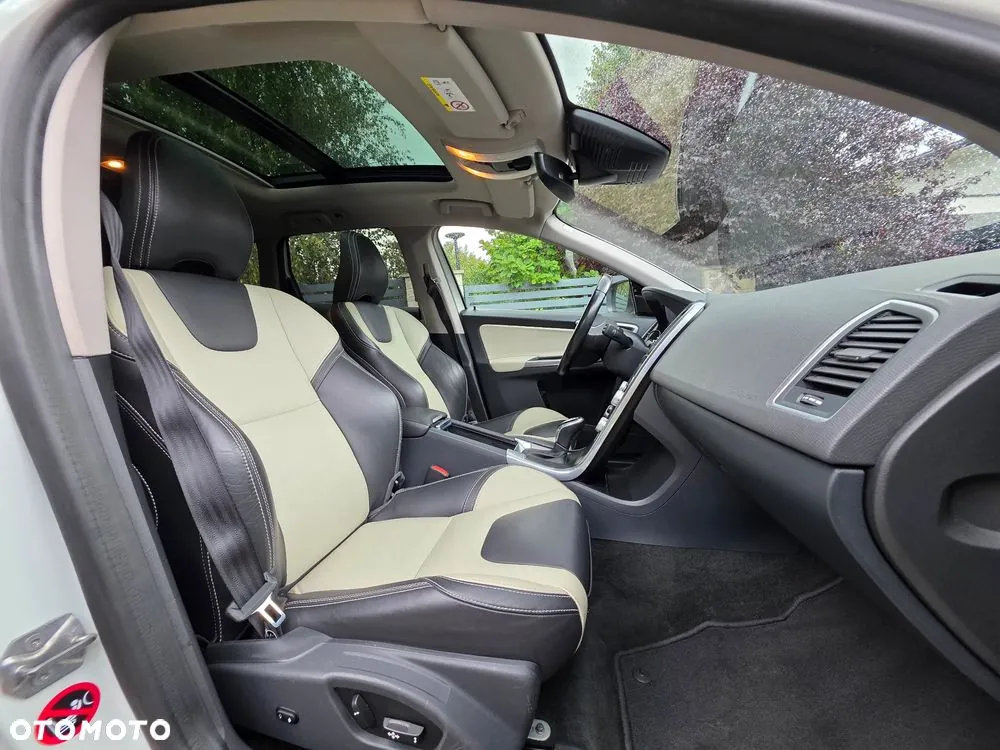 Volvo Xc 60 2015 photo 2