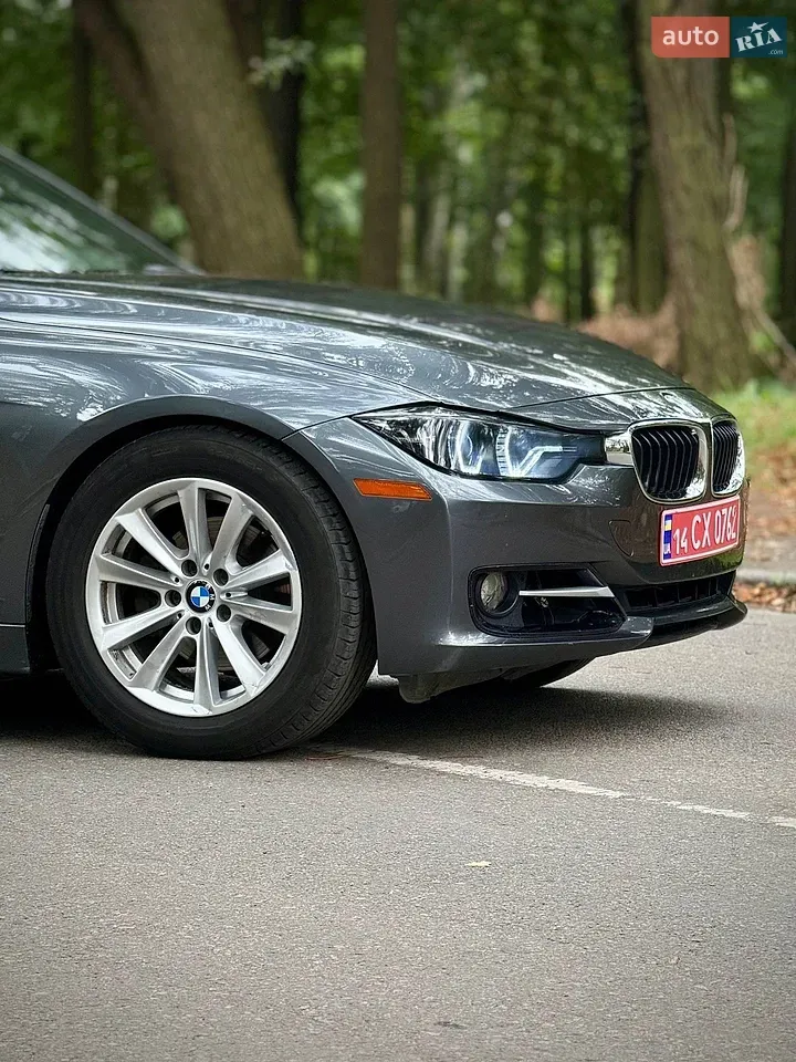 BMW 3 Series 2013 photo 2
