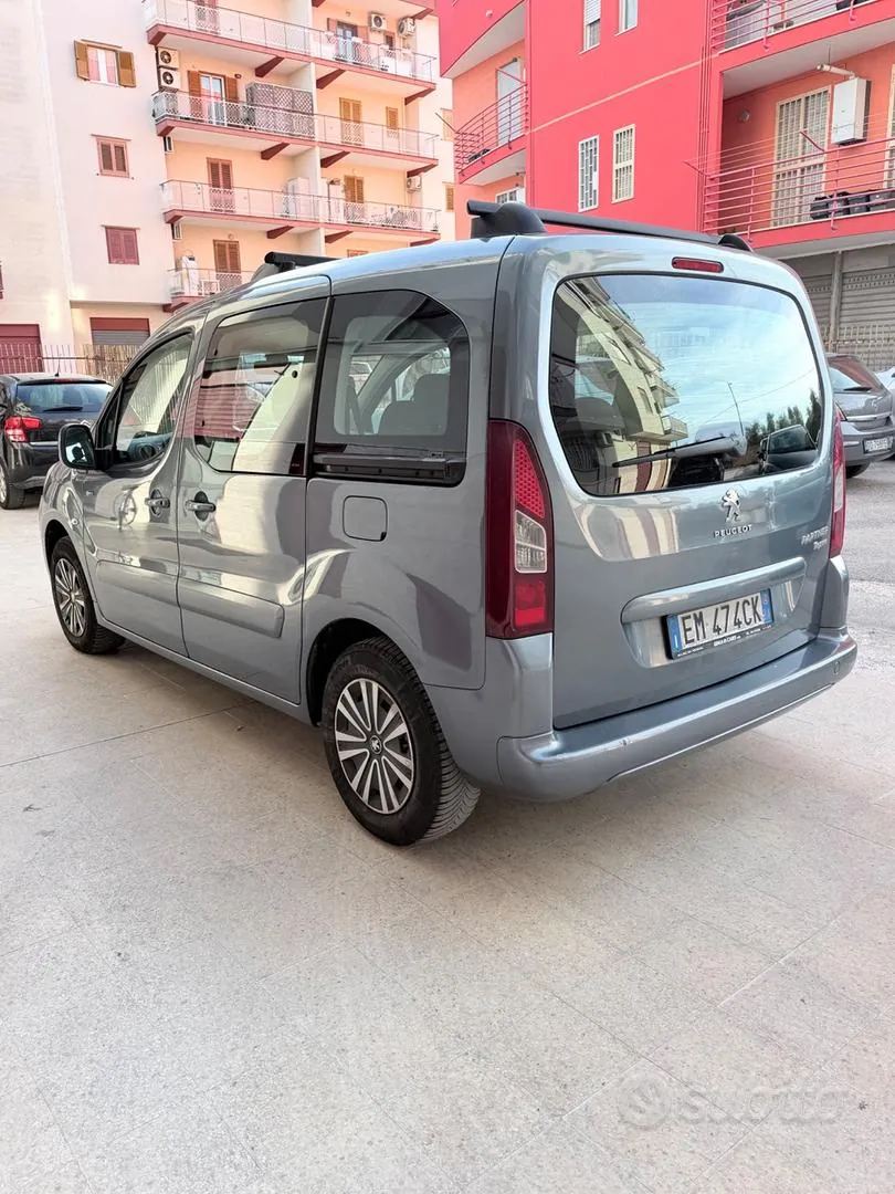 Peugeot Partner 2012 photo 4