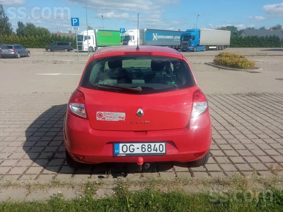 Renault Clio 2009 photo 3